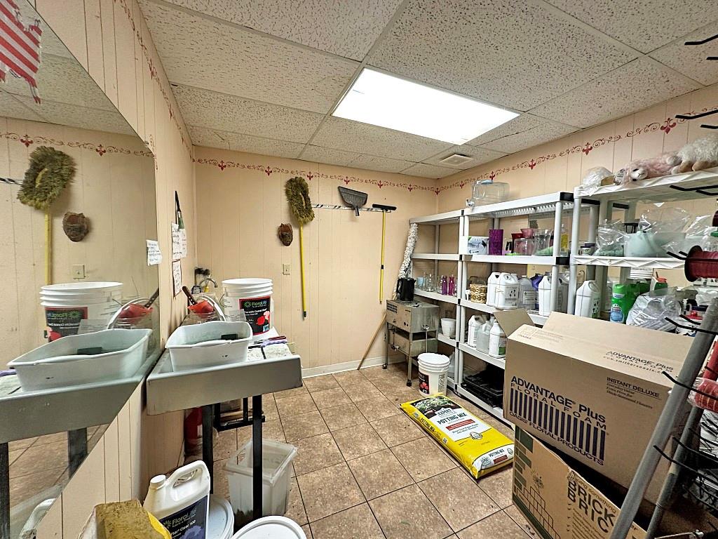 LARGE LOTS - Commercial Sale