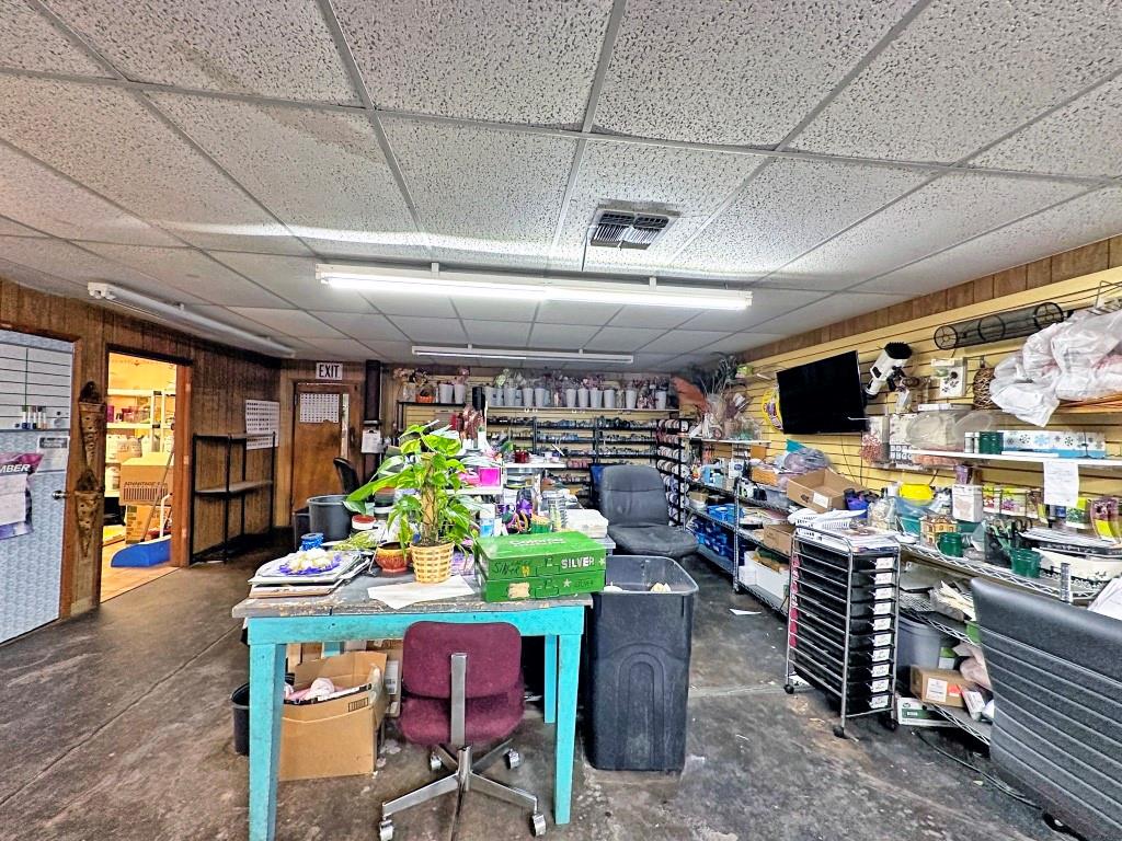 LARGE LOTS - Commercial Sale