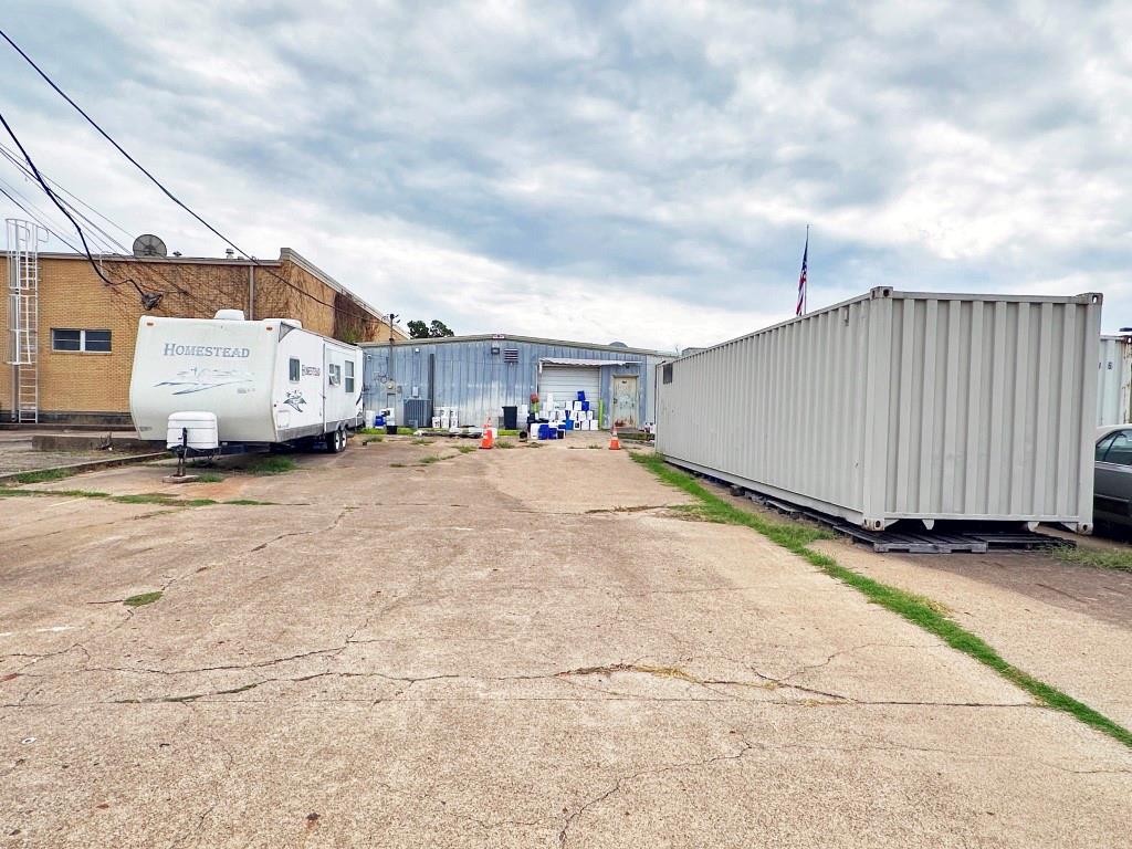 LARGE LOTS - Commercial Sale