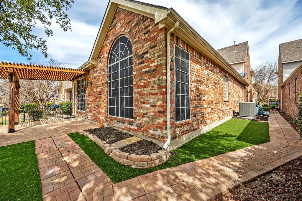 Summer Glen - Residential