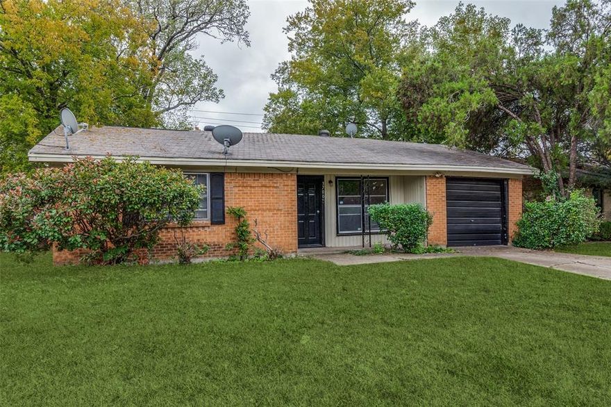 Please see showing instructions before contacting agent. Handy Man Special. The home has excellent potential but will need cosmetic updating. Home being sold as is. Utilities are off and will need to be turned on by buyer at buyers expense for inspections.