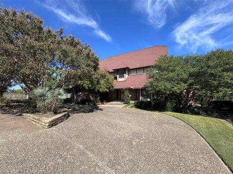 601 Guadalajara Circle Irving TX 75062
