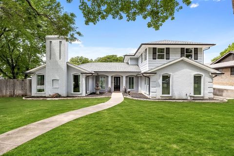 1 Whispering Vine Court Grapevine TX 76051