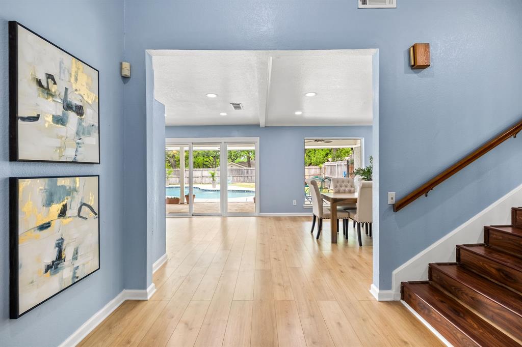 1 Whispering Vine Court