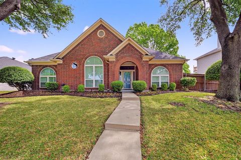 Photo of 5618 Allen Lane, Rowlett, TX 75088 (MLS # 21202029)