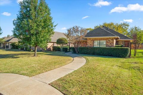 Photo of 3119 Bonham Street, Greenville, TX 75402 (MLS # 21200451)