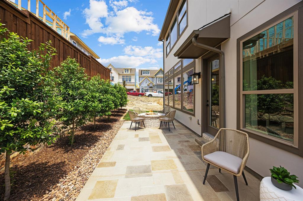 9141 Amilie Vue Lane