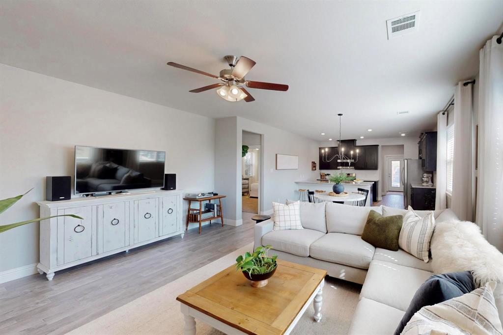 1421 Sage Way