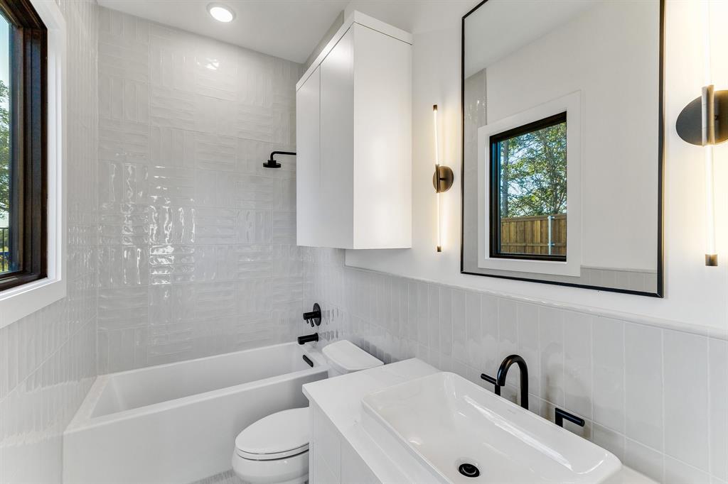 Preston Manor - Residential