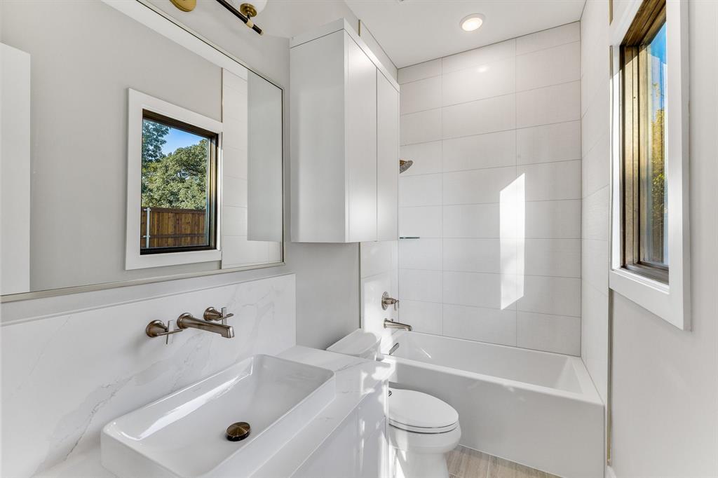 Preston Manor - Residential