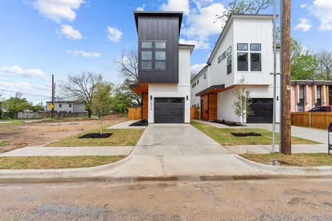 Photo of 2505 Birmingham Avenue, Dallas, TX 75215 (MLS # 21308042)