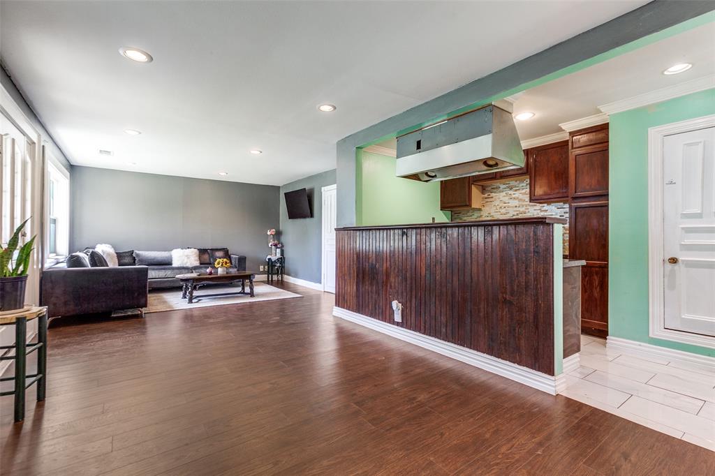 303 N Cottonwood Drive