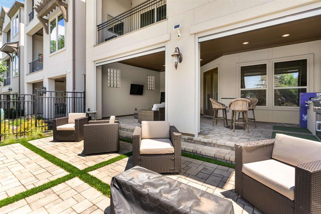 Vue Las Colinas - Residential