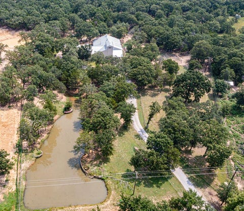 Photo of 3724 County Road 211, Gainesville, TX 76240 (MLS # 21280298)