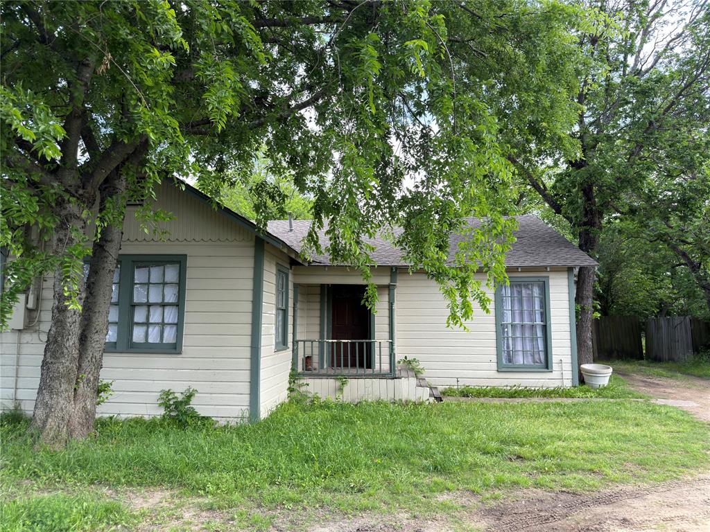 212 E 8th St, Ferris, TX, 75125