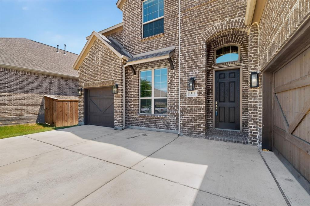 3513 Ridgecross Drive