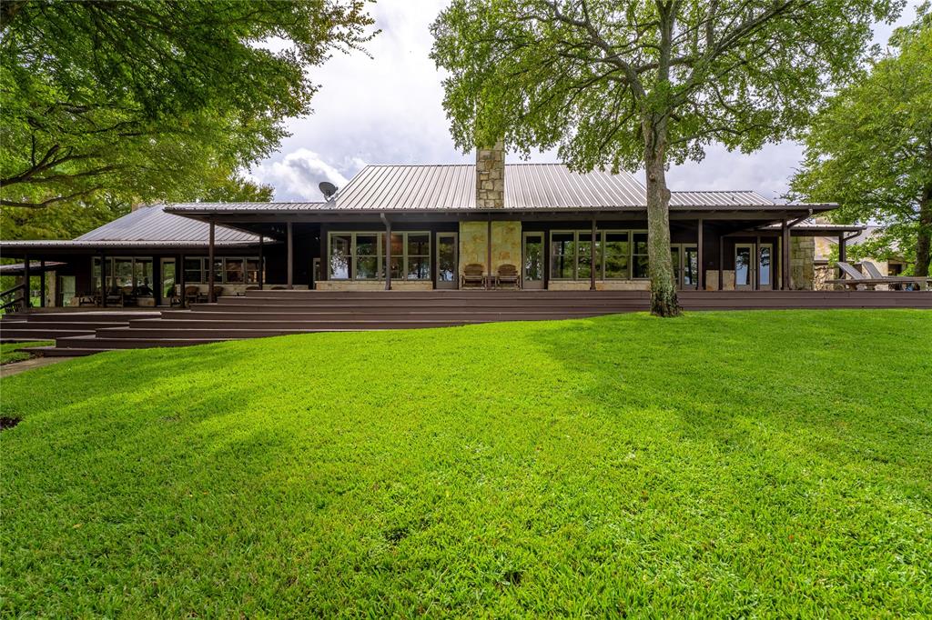5652 Lakeshore Court