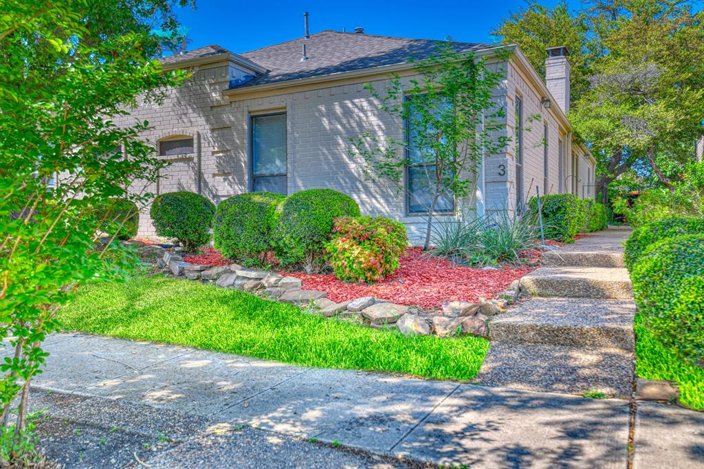 433 Tall Oaks Lane