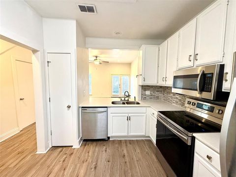 2807 Throckmorton Street 101 Dallas TX 75219