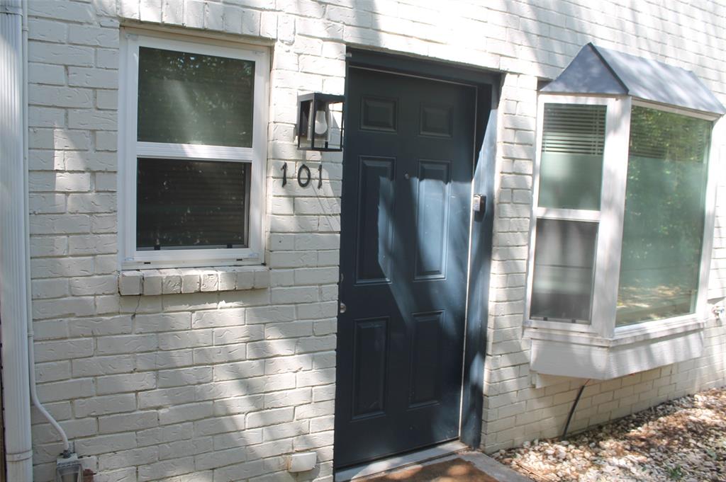 2807 Throckmorton Street 101