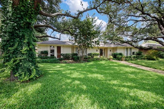 2421 Fairview Drive