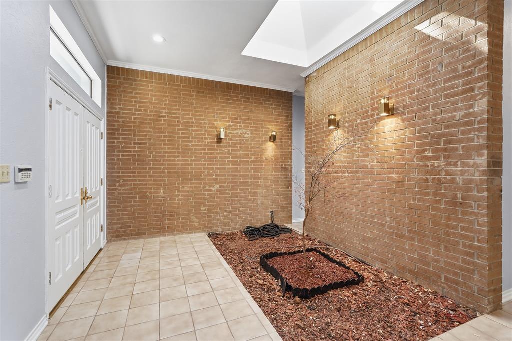 6039 Steamboat Drive