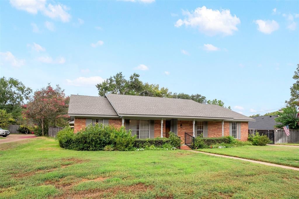 925 Bradley Drive