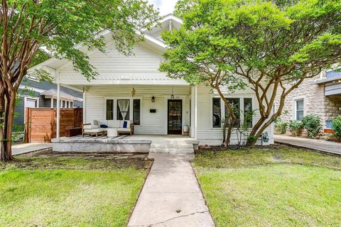 1820 College Avenue Fort Worth TX 76110