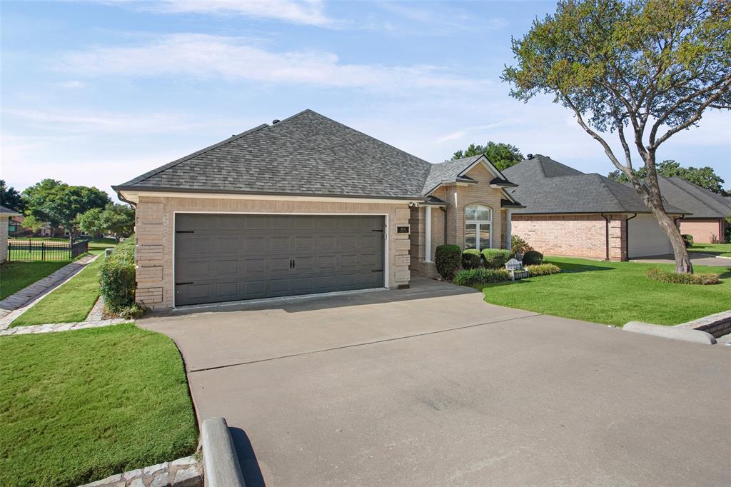 8606 Leisure Lane