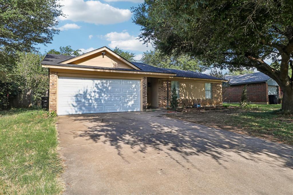 Photo of 1521 Morningside Drive, Cleburne, TX 76033 (MLS # 21347078)
