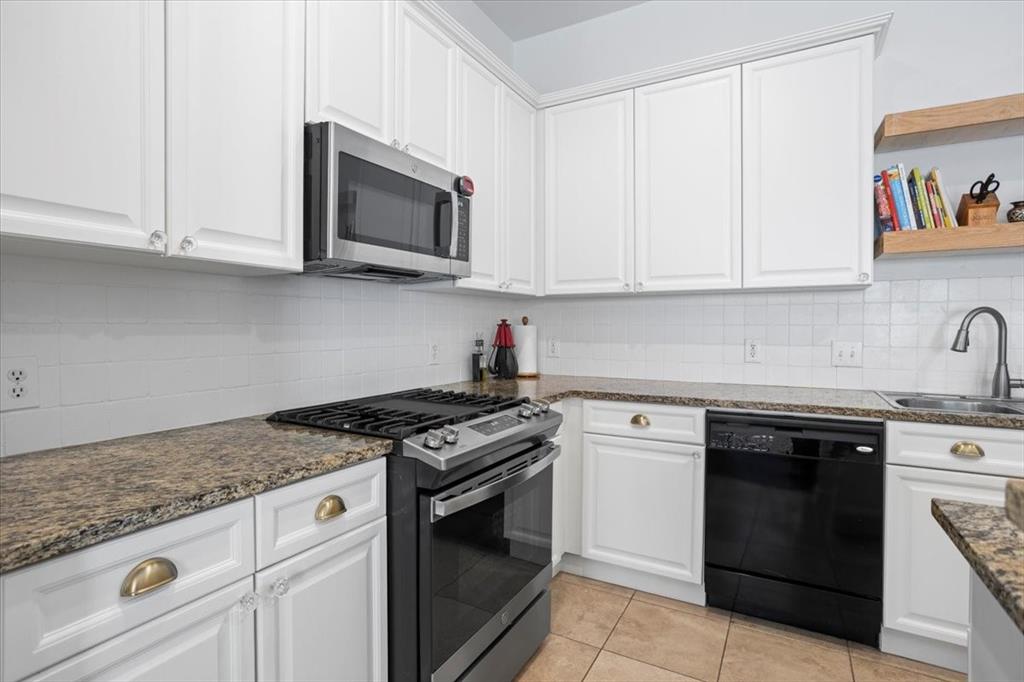 Ridglea Place - Residential