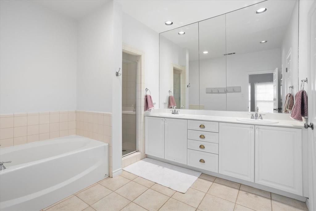 Ridglea Place - Residential