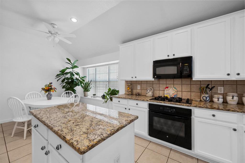 Flower Mound, Texas 75022, United States, 3 Bedrooms Bedrooms, ,2 BathroomsBathrooms,Residential,Active,92498