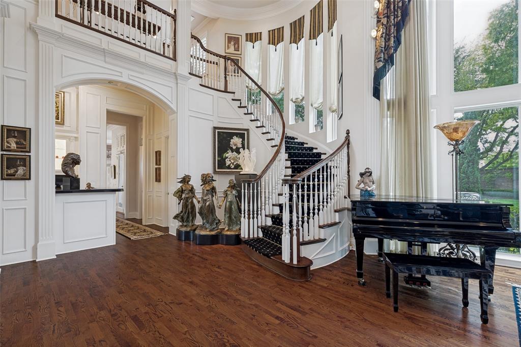 5716 Broken Wood Court