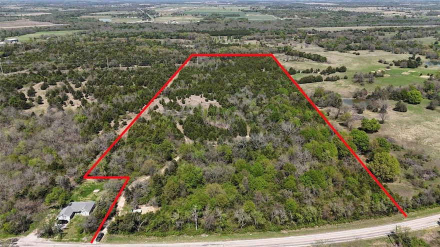 Escape the city and embrace country living with this 27-acre property ideally located just 5 minutes from Texas A&M University-Commerce!
With utilities available nearby and ample space to build your dream home, ranch, or investment property, the possibilities are endless. Enjoy wide-open pastures, mature trees, and stunning East Texas sunsets! All while being close to the University and major highways for an easy commute.
Whether you're looking to develop, farm, or create your own private retreat, this acreage provides perfect canvas for your vision.