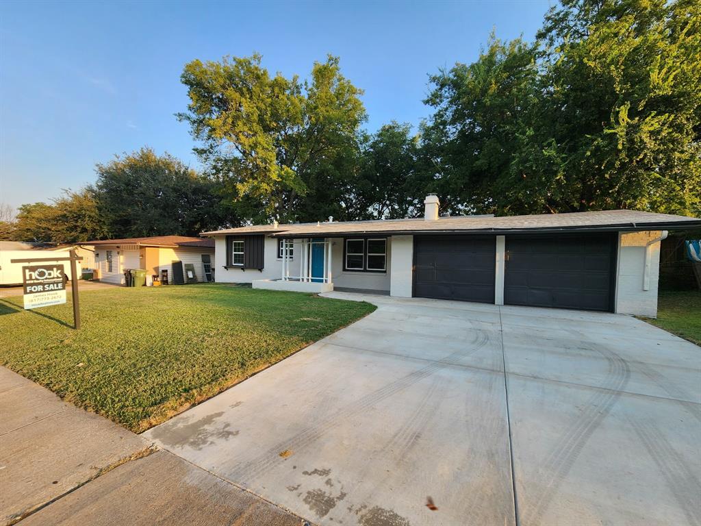 2206 Huntington Drive