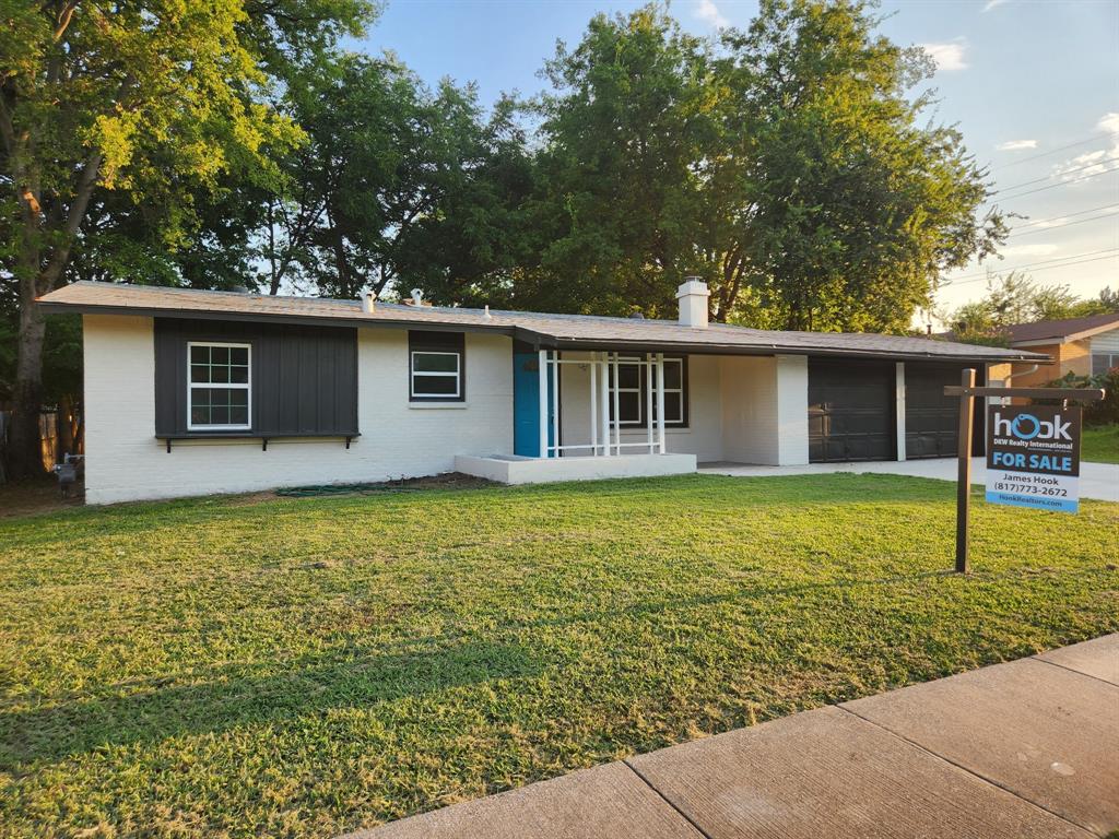 2206 Huntington Drive