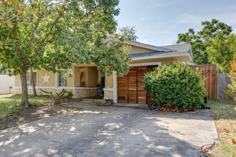 Tiny photo for 13320 Glenside Drive, Farmers Branch, TX 75234 (MLS # 21397046)