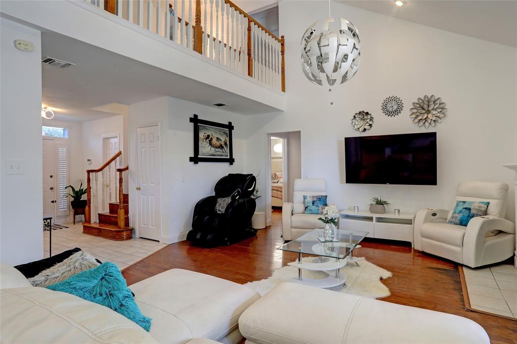 3921 Valdez Court