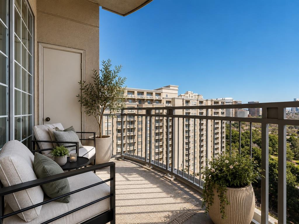 Renaissance On Turtle Creek Condo - Residential