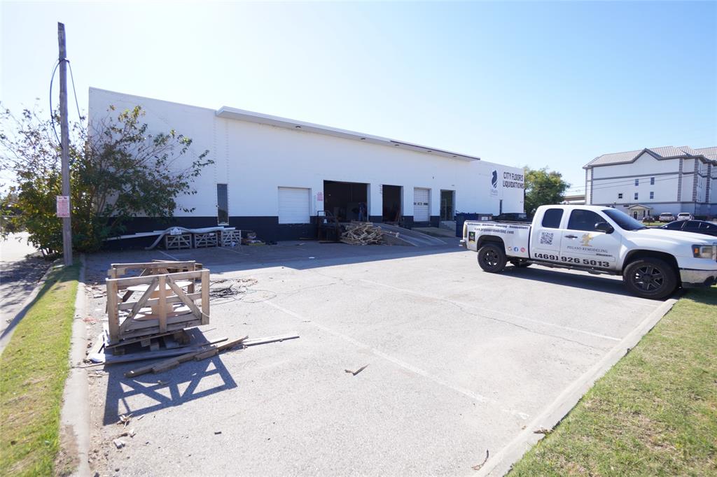 Walnut-Stemmons Indust Park 02 - Commercial Sale
