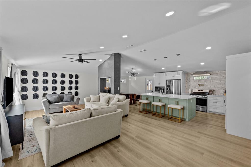 5417 Vicki - Street