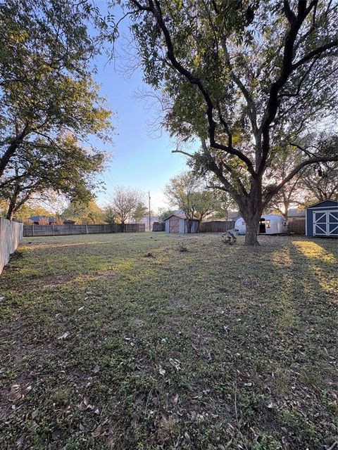 Photo of 305 E Miller Street, Burleson, TX 76028 (MLS # 21253944)