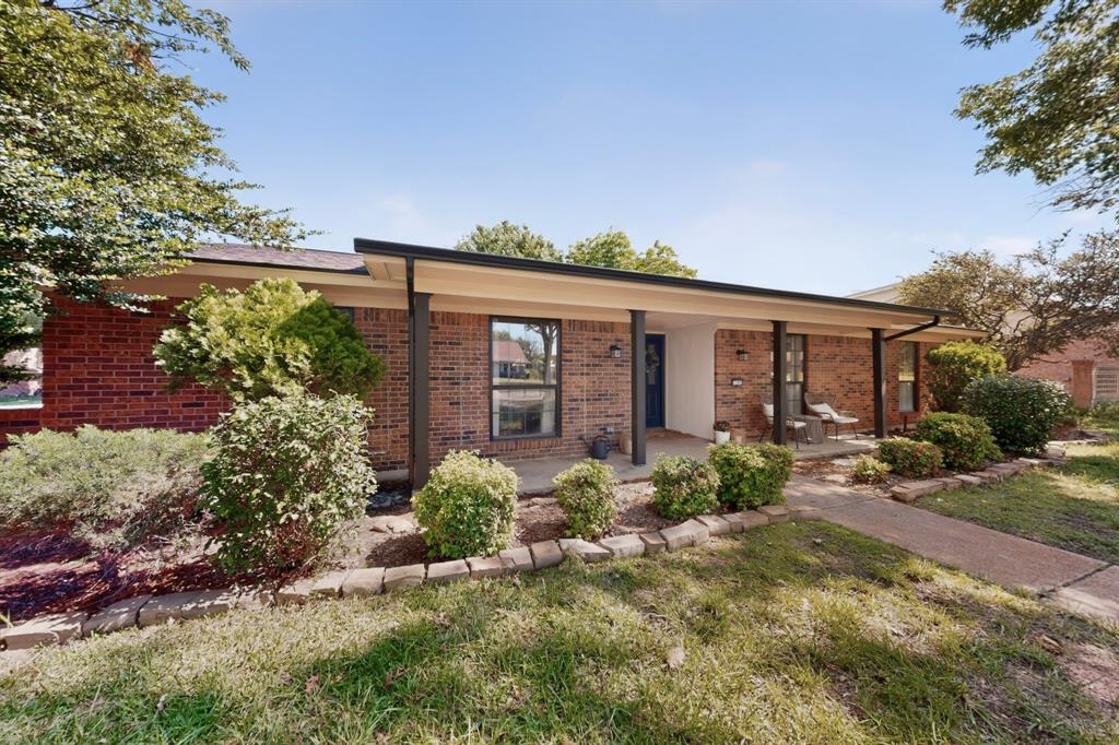 1301 Dunbarton Drive