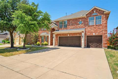 Photo of 2932 Montalbo, Grand Prairie, TX 75054 (MLS # 21353805)