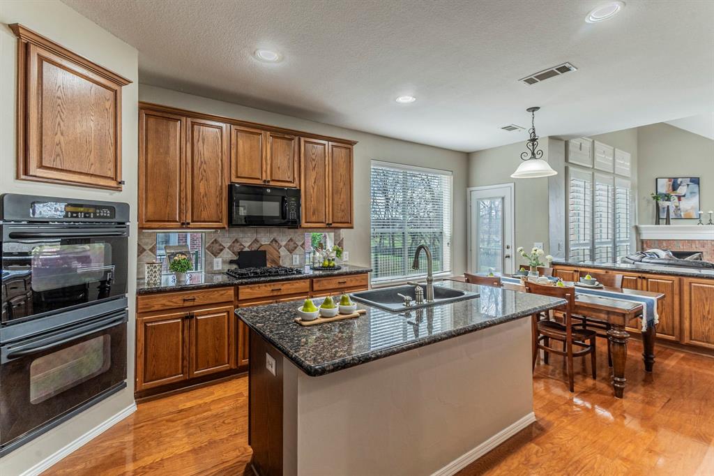 2049 Sleepy Hollow Trail