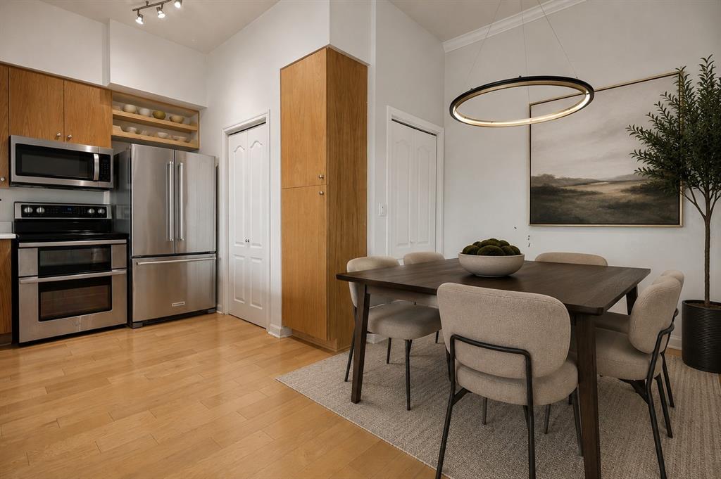 3225 Turtle Creek Boulevard 530