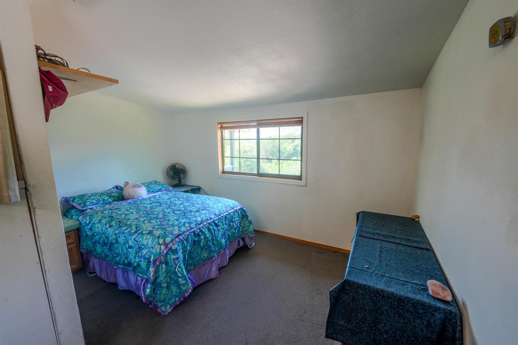 159 WHISPERING OAKS JENKINS SPRINGS - Residential