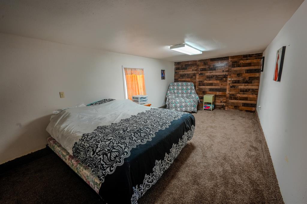 159 WHISPERING OAKS JENKINS SPRINGS - Residential