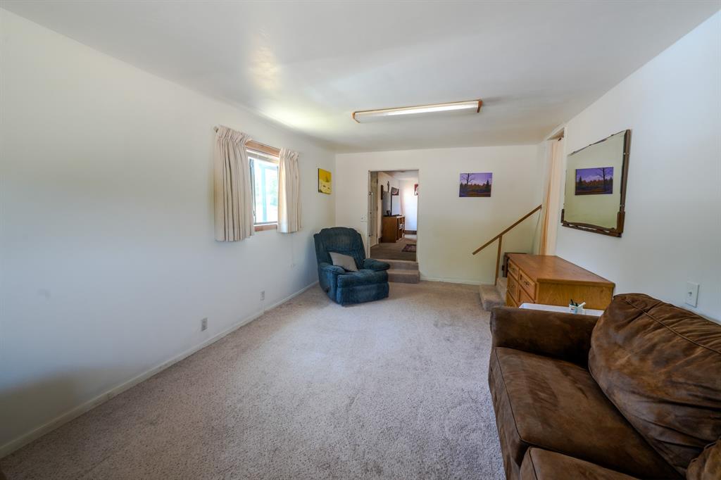 159 WHISPERING OAKS JENKINS SPRINGS - Residential